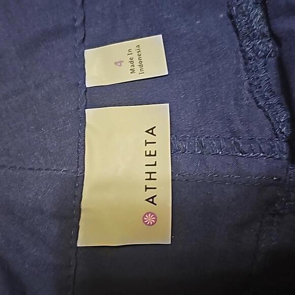 Athleta Dipper Bermuda navy blue Shorts Size 4 Hiking Outdoor Casual Nylon - Picture 3 of 4